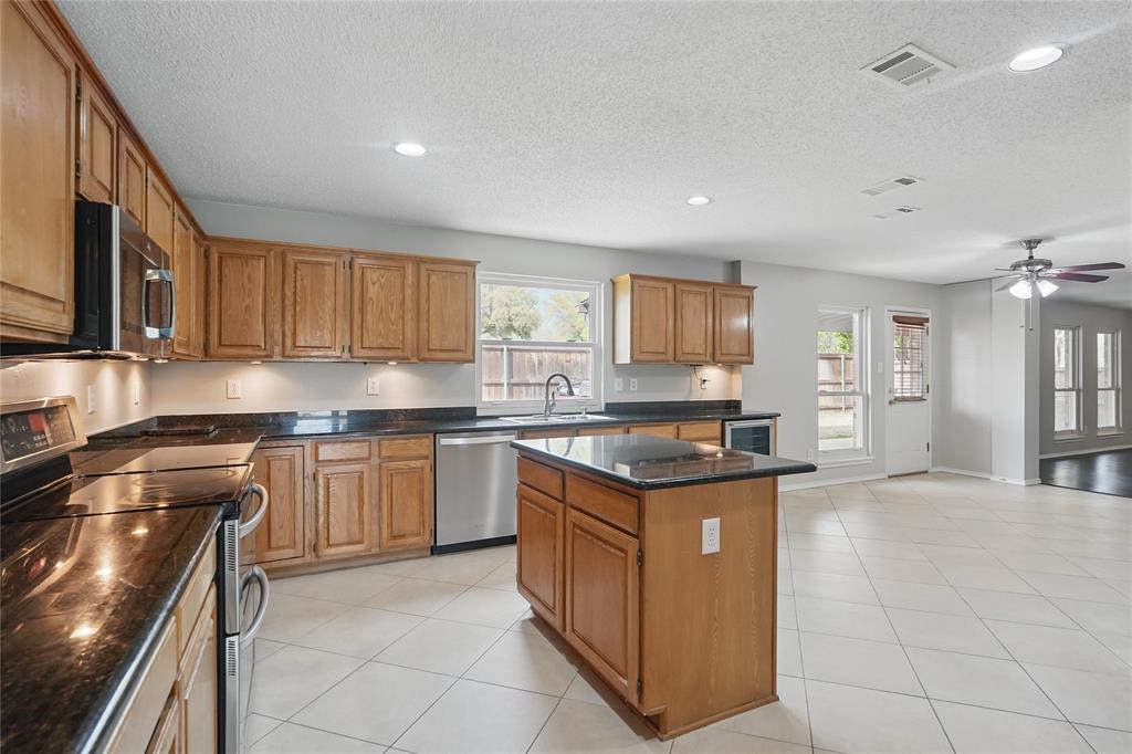 Flower Mound, Texas 75028, United States, 5 Bedrooms Bedrooms, ,3 BathroomsBathrooms,Residential,Active,97674