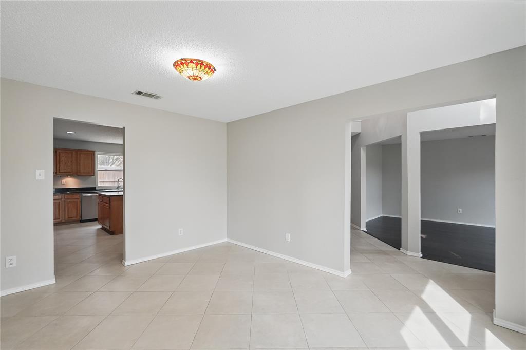 Flower Mound, Texas 75028, United States, 5 Bedrooms Bedrooms, ,3 BathroomsBathrooms,Residential,Active,97674