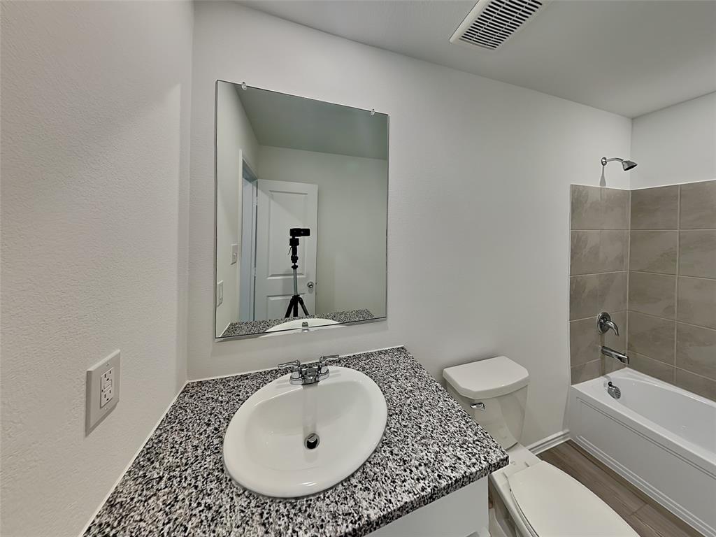 Madero Ph 4 - Residential Lease