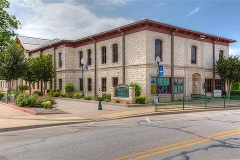 A home in Granbury