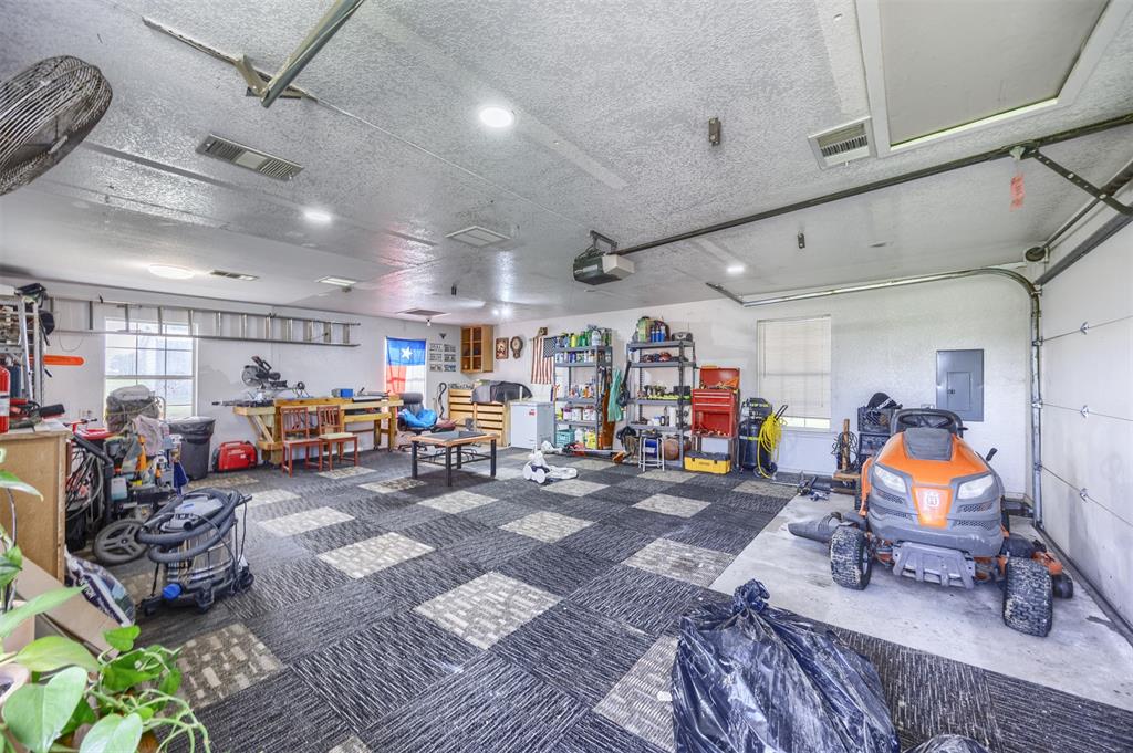 Lucas, Texas, 75002, United States, 4 Bedrooms Bedrooms, ,3 BathroomsBathrooms,Residential,Active,2052034