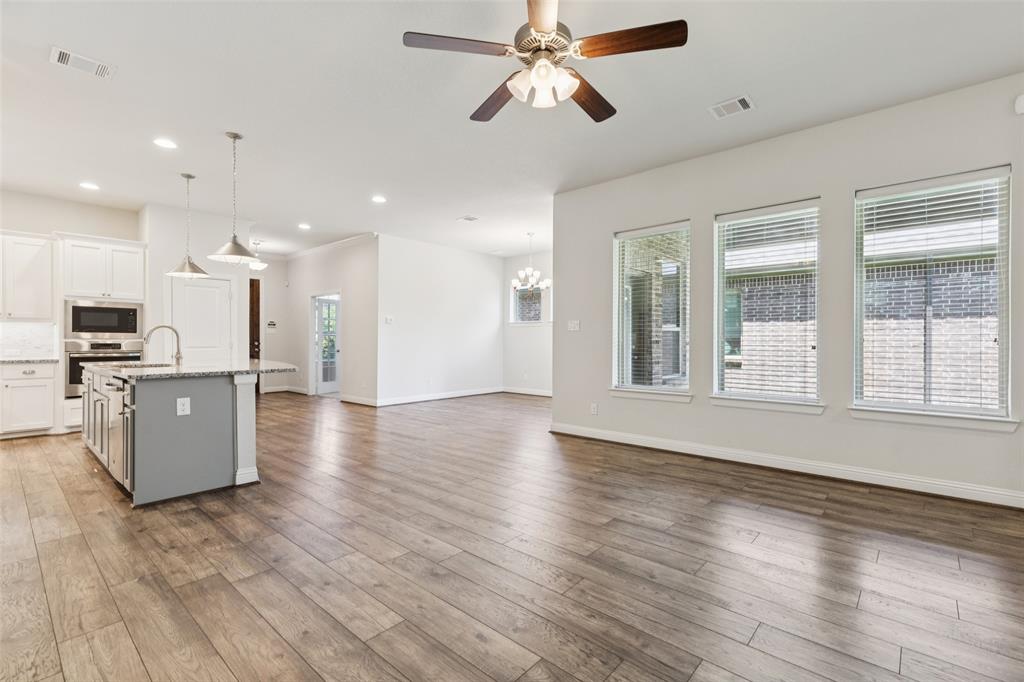 905 Plaza Lane