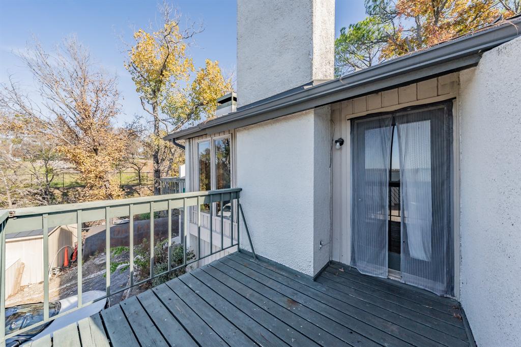 Chart House Condo The - Residential