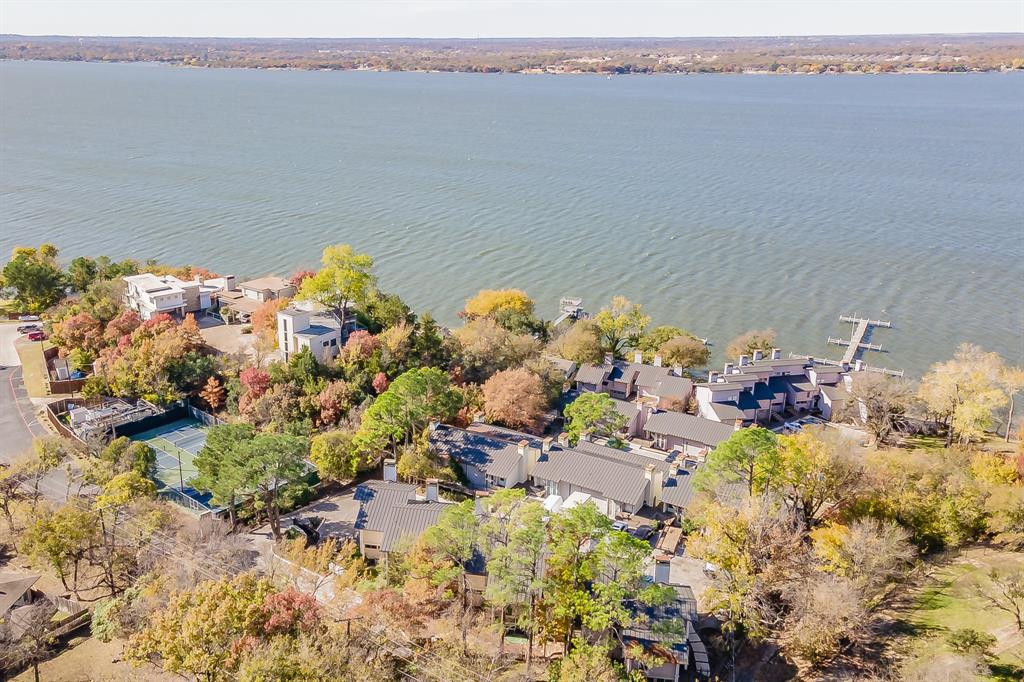 Chart House Condo The - Residential