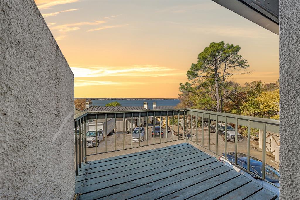 Chart House Condo The - Residential