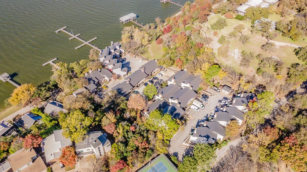 Chart House Condo The - Residential