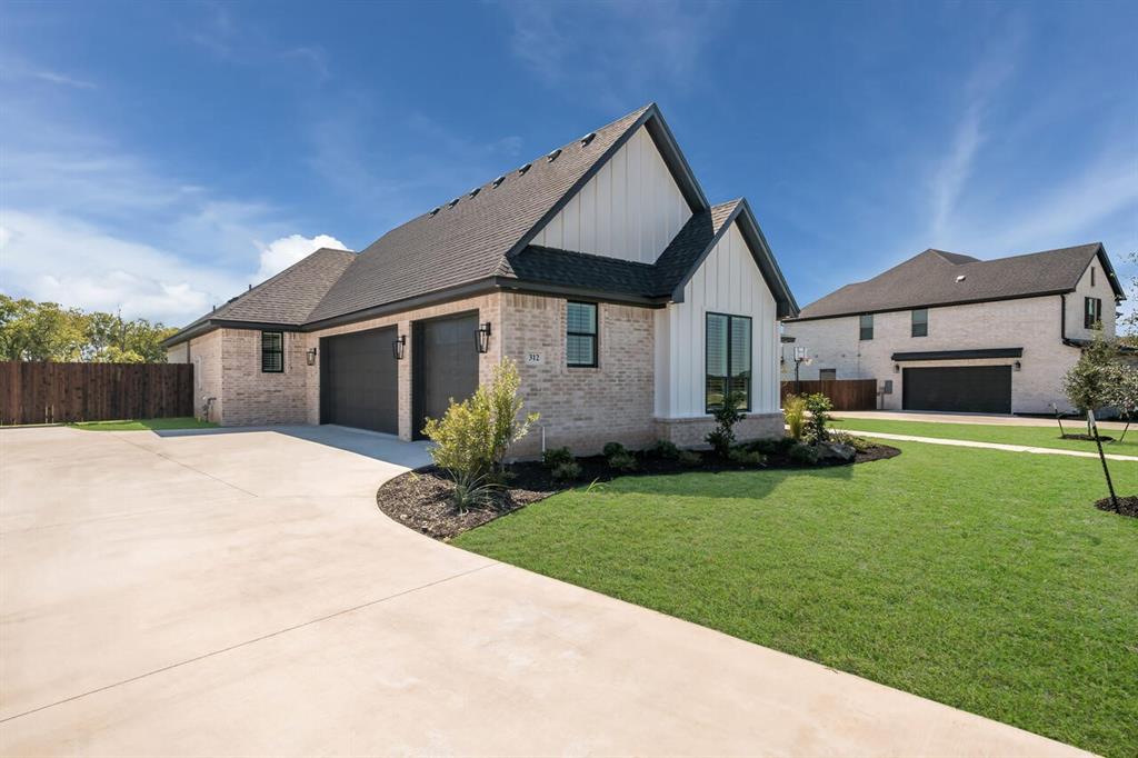 West End @ Val Verde - Residential