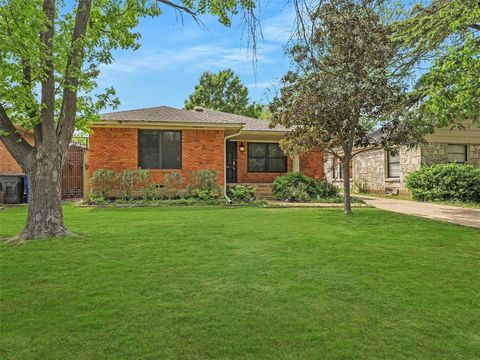 823 Cliffdale Avenue Dallas TX 75211