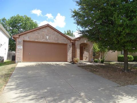 5428 Maverick Drive Grand Prairie TX 75052