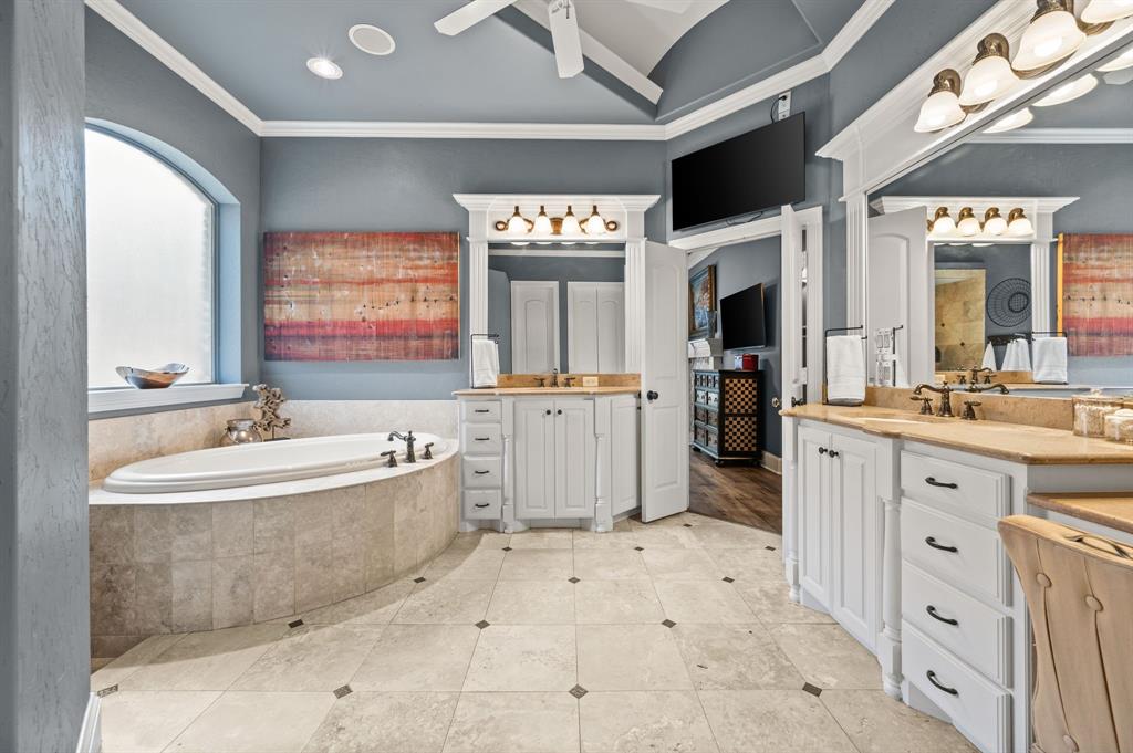 7012 Shepherds Glen