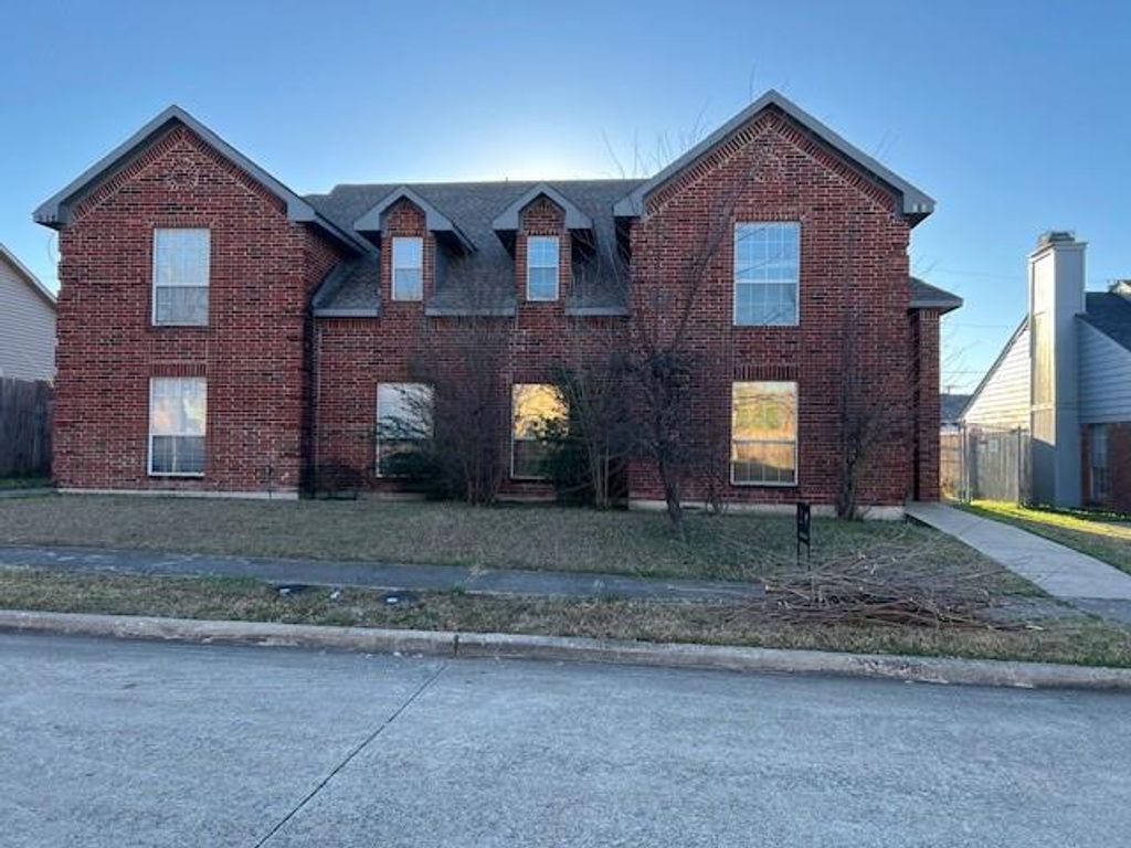Photo of 922 Binbrook Drive, Mesquite, TX 75149 (MLS # 21156440)