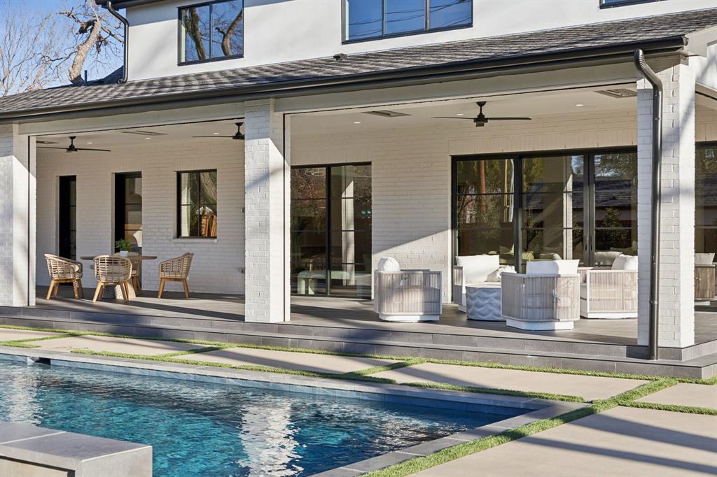 FOREST HILLS - Residential