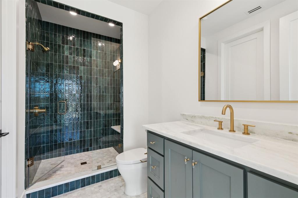 FOREST HILLS - Residential