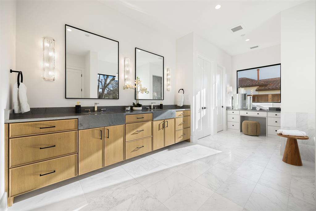 FOREST HILLS - Residential