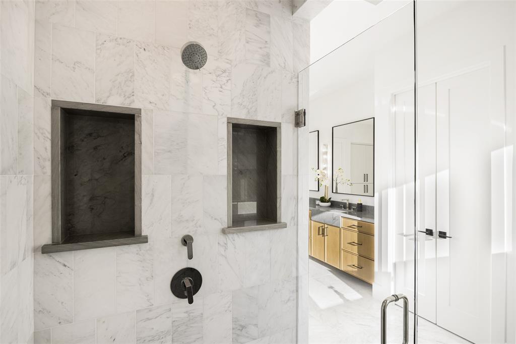 FOREST HILLS - Residential