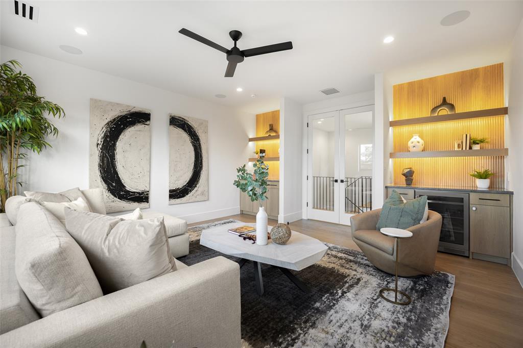 FOREST HILLS - Residential