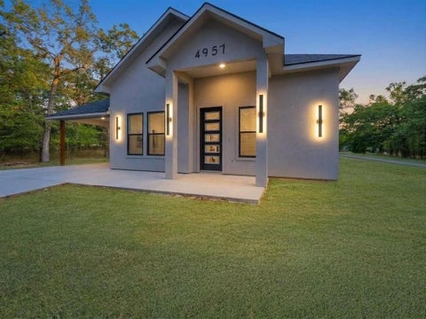 Photo of 4957 La Prada, Malakoff, TX 75148 (MLS # 21390993)