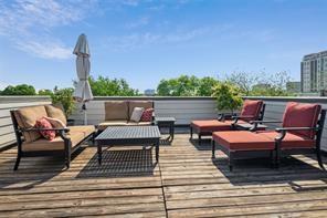 4111 Newton Avenue 32