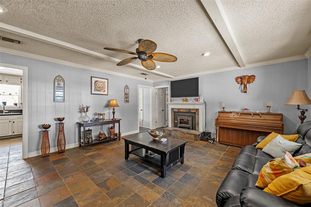 1047 Fort Hill Road