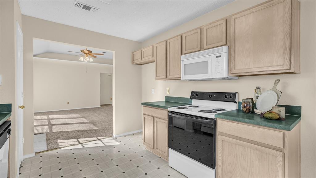 Keswick Gardens Ph 01 - Residential