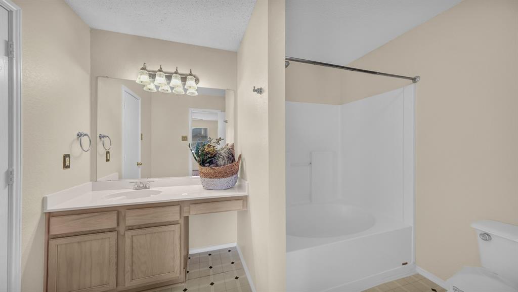 Keswick Gardens Ph 01 - Residential