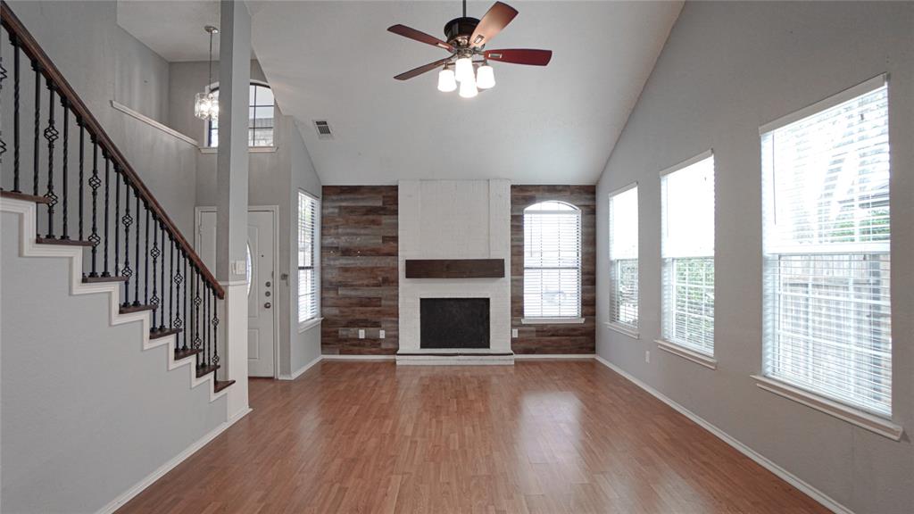 1512 Wheatfield Drive