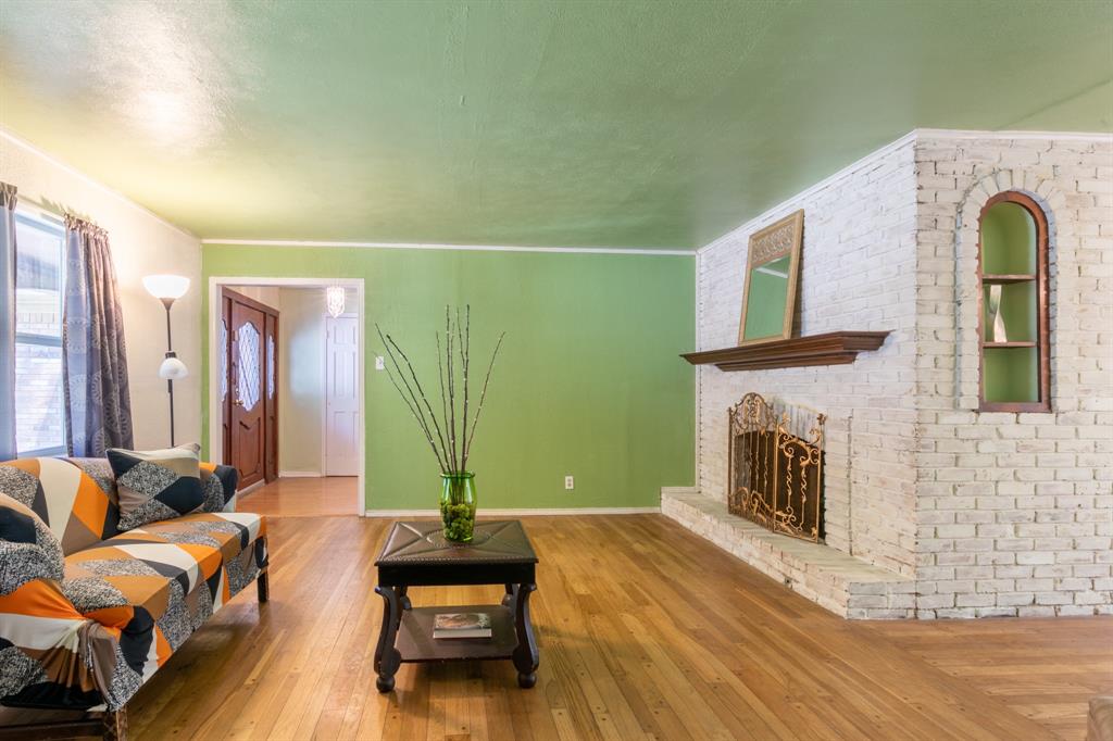 1208 Cedarbrook Trail