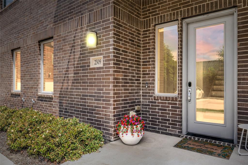 2509 Vintage Place Circle