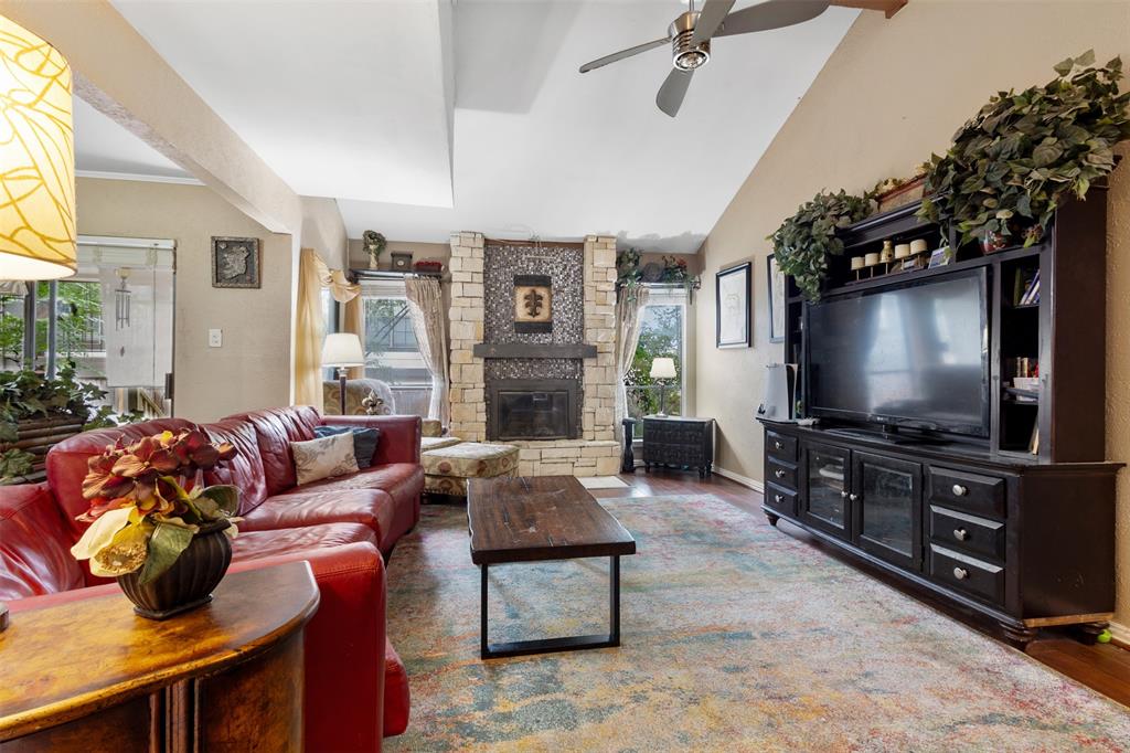 Oakbrook On The Lake - Residential