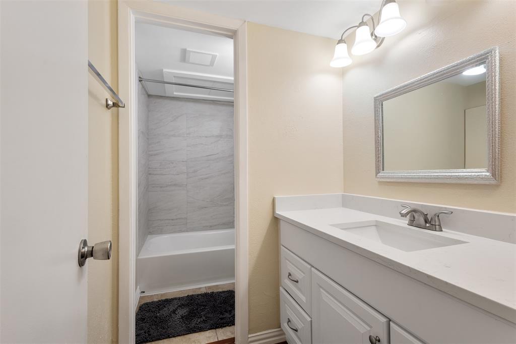 Oakbrook On The Lake - Residential