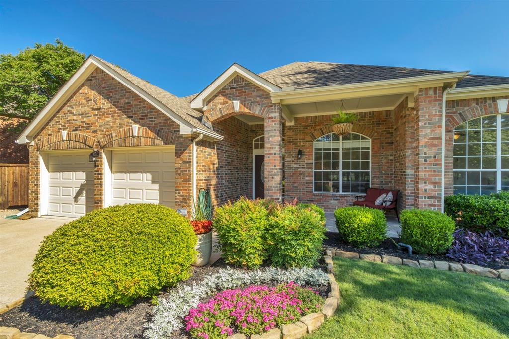 1500 Redwood Crest Lane