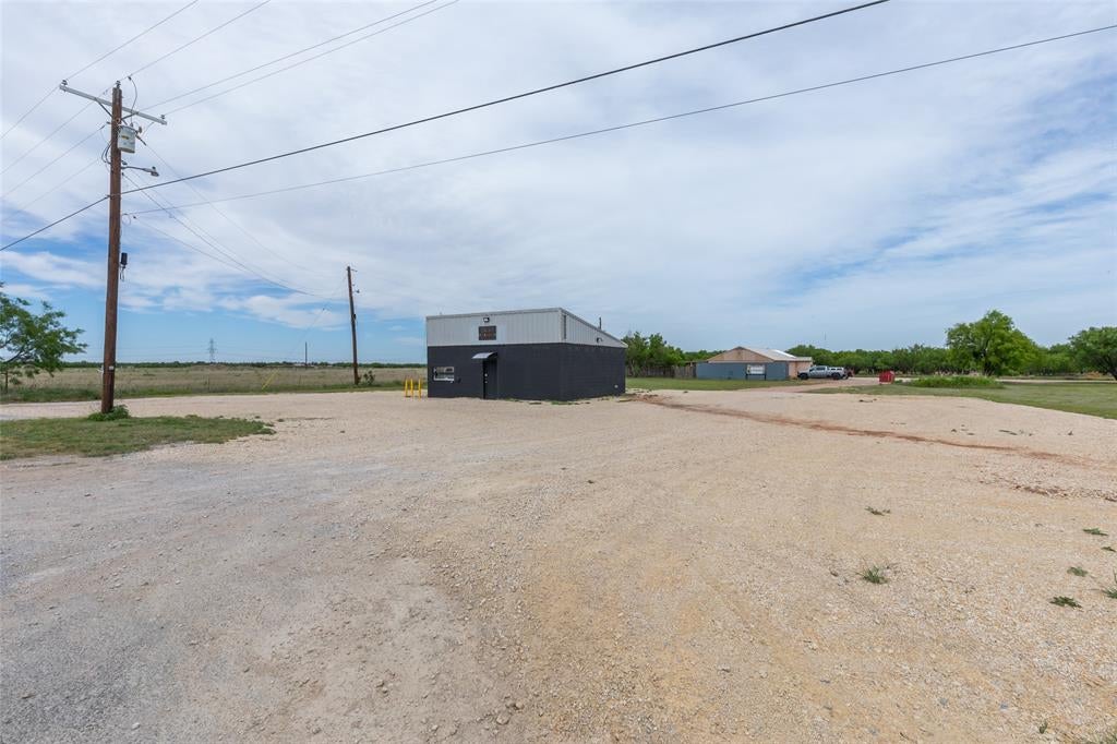 381 N FM 707