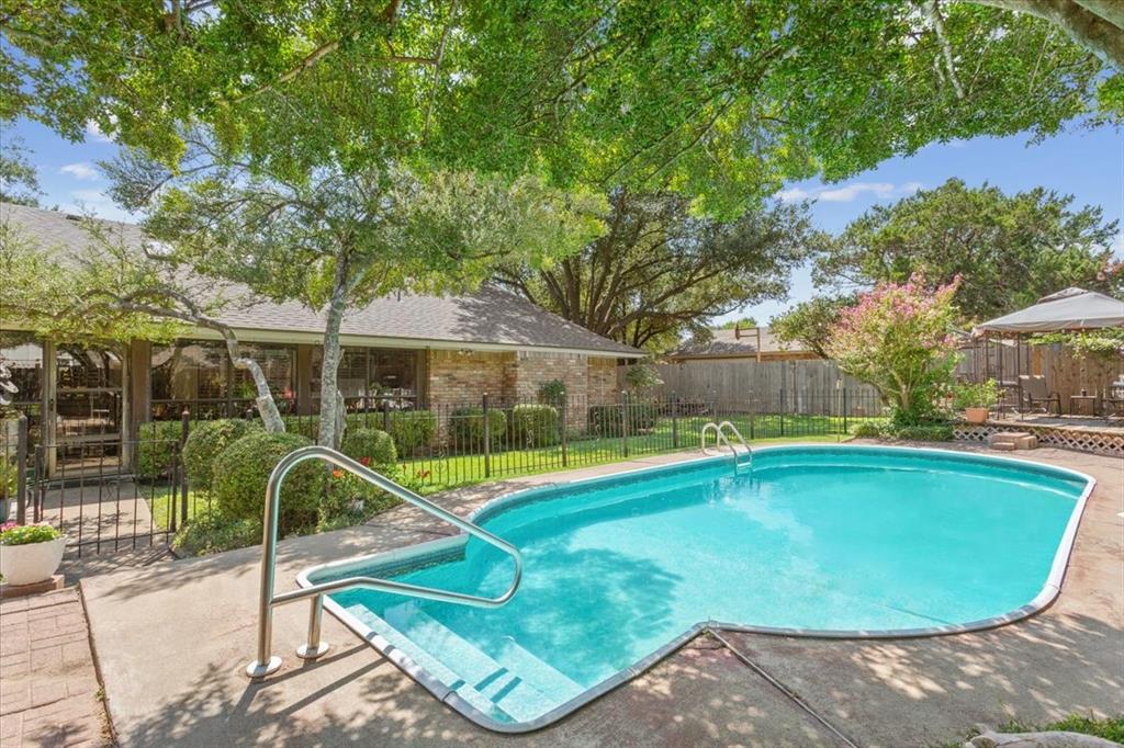 West Woodway Estate - Residential