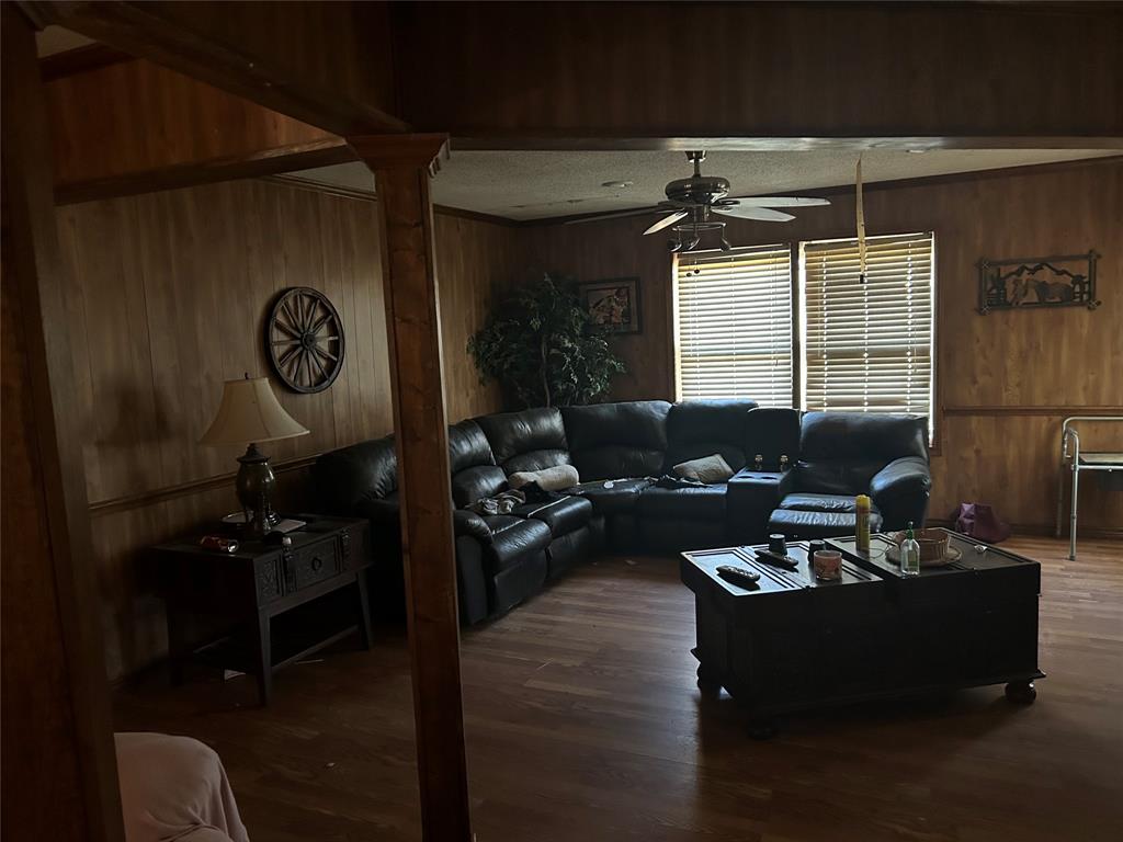 475 Acorn Trail