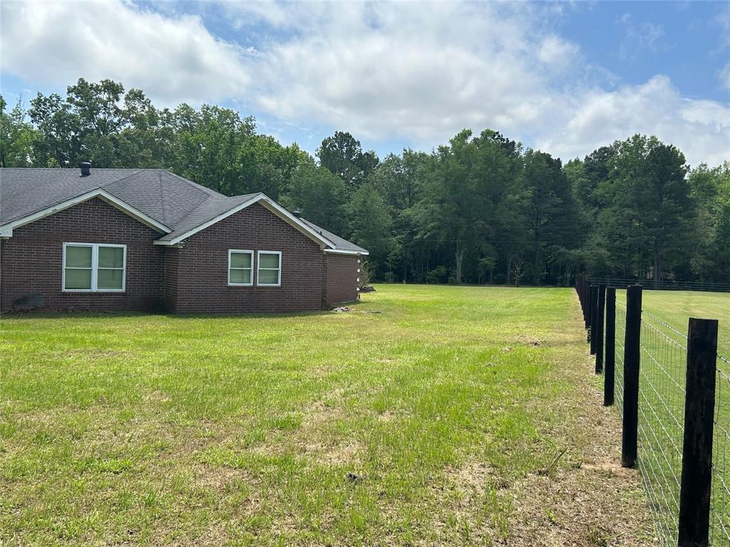 475 Acorn Trail
