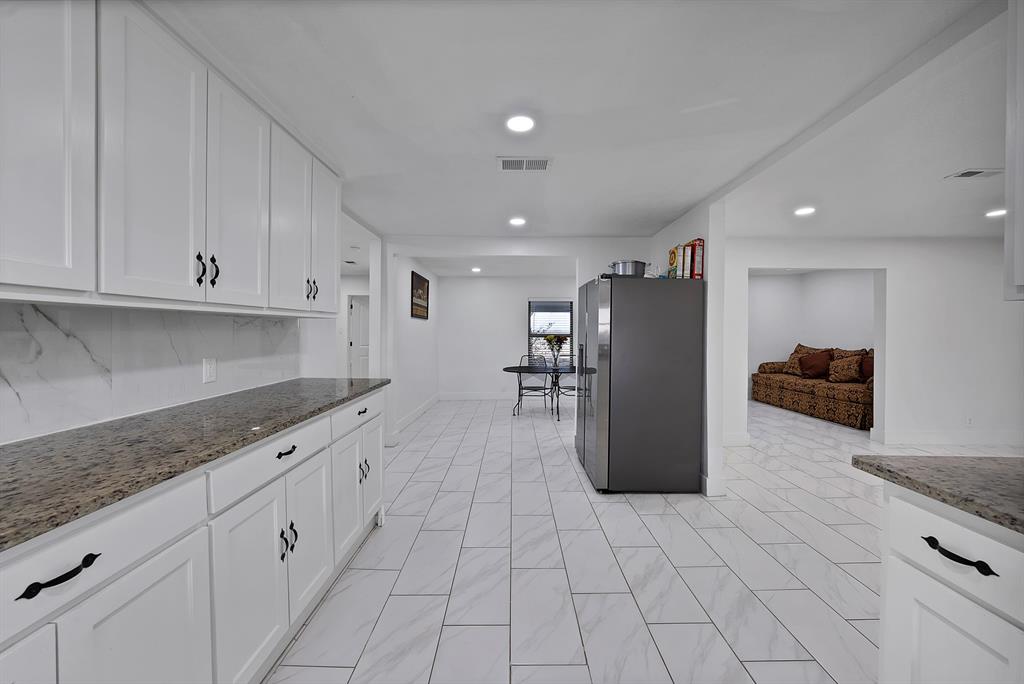 John Baker Sure Abs 17 - Residential