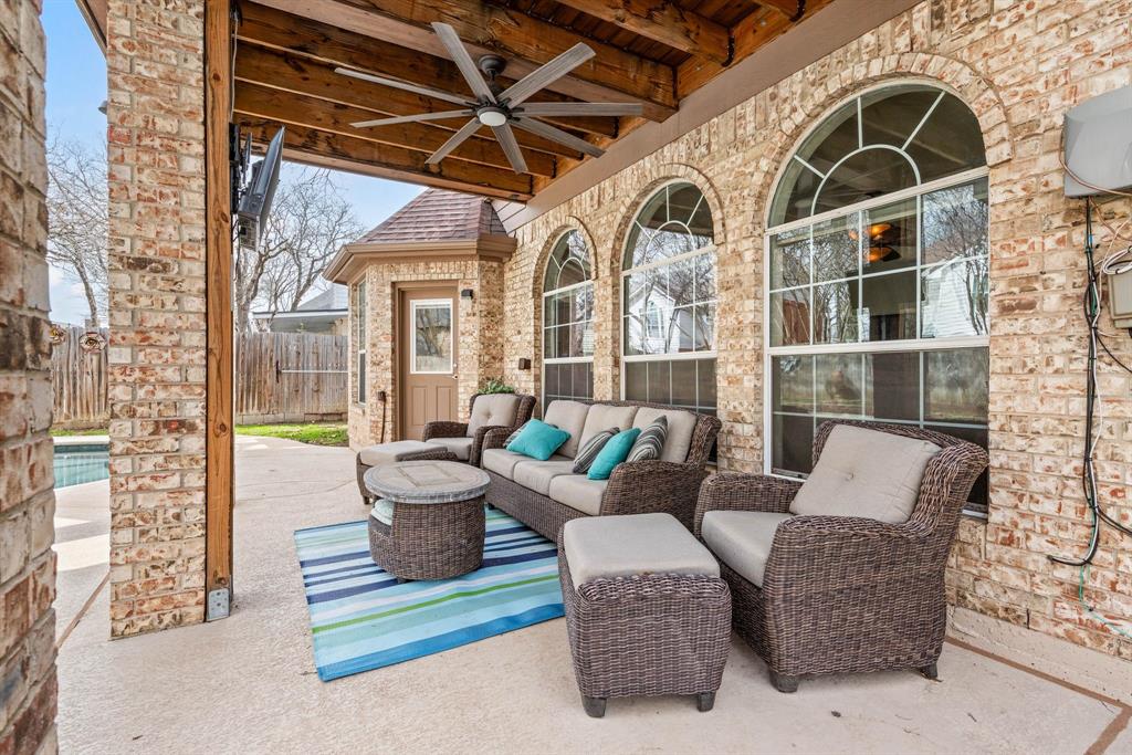 1812 Rolling Ridge Drive