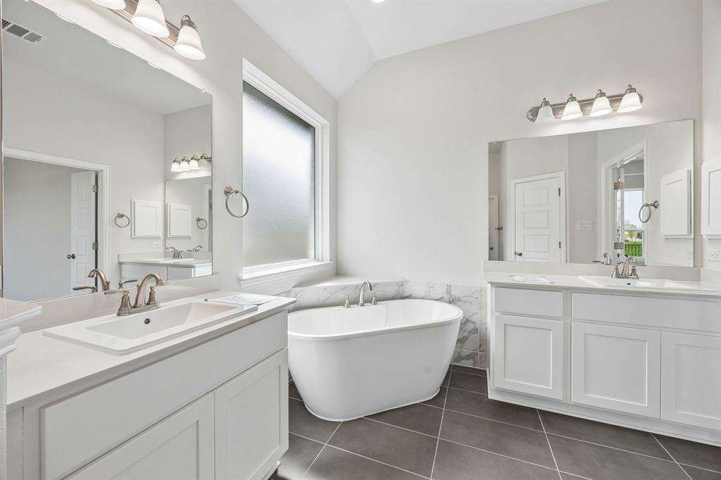 Oaks of North Grove - Residential