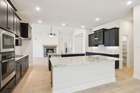 Tiny photo for 625 Majestic Oak Lane, Waxahachie, TX 75165 (MLS # 21101596)