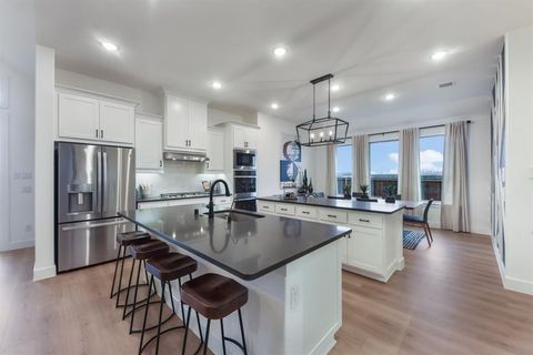 Tiny photo for 625 Majestic Oak Lane, Waxahachie, TX 75165 (MLS # 21101596)