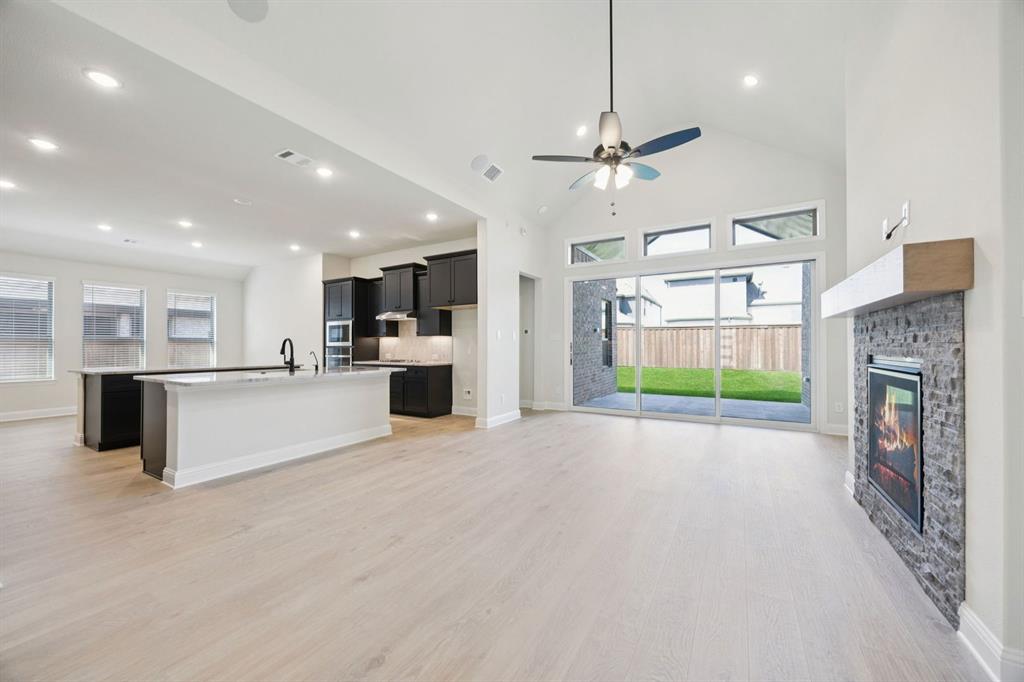 Oaks of North Grove - Residential