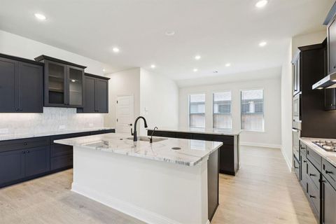 Tiny photo for 625 Majestic Oak Lane, Waxahachie, TX 75165 (MLS # 21101596)