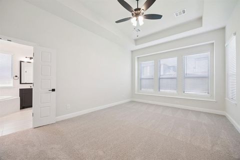 Tiny photo for 625 Majestic Oak Lane, Waxahachie, TX 75165 (MLS # 21101596)