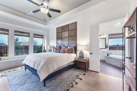 Tiny photo for 625 Majestic Oak Lane, Waxahachie, TX 75165 (MLS # 21101596)