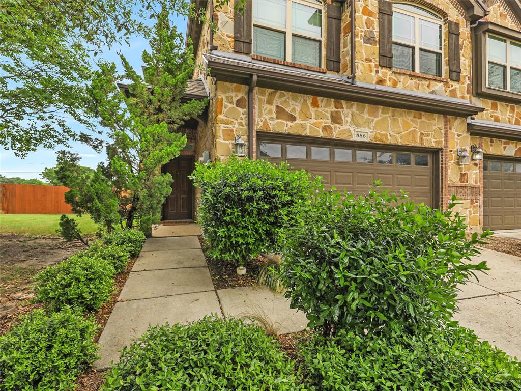 886 Merino Drive
