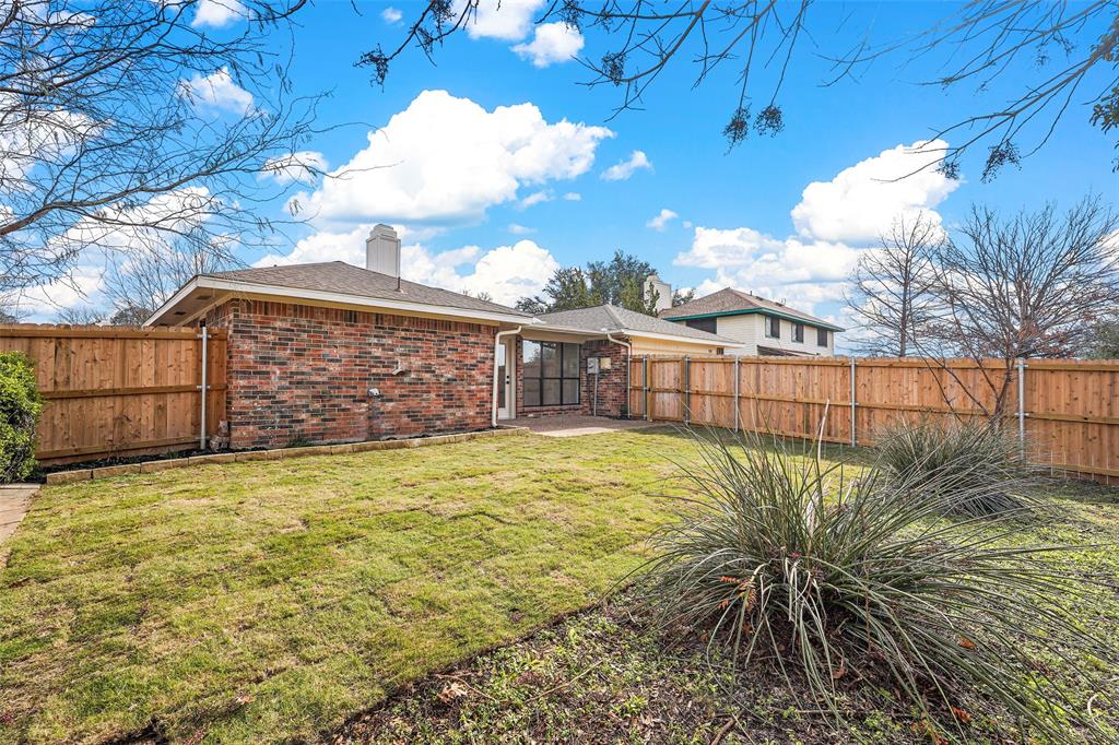 Carrollton, Texas 75007, United States, 3 Bedrooms Bedrooms, ,2 BathroomsBathrooms,Residential,Pending,18623