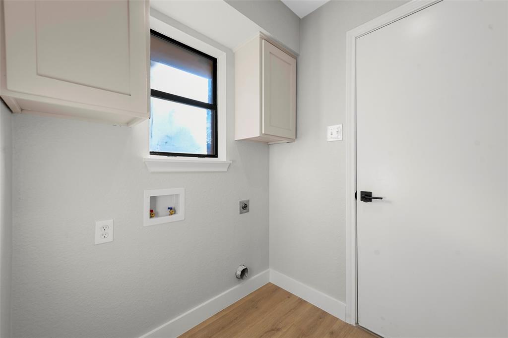 Carrollton, Texas 75007, United States, 3 Bedrooms Bedrooms, ,2 BathroomsBathrooms,Residential,Pending,18623