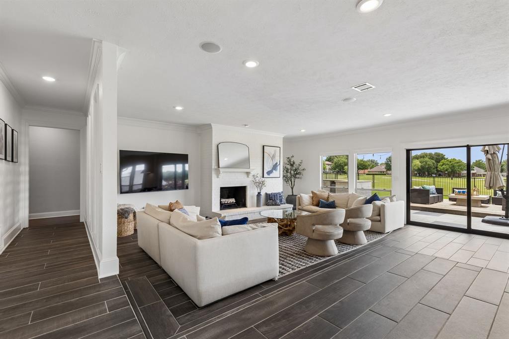 301 Hill Lane