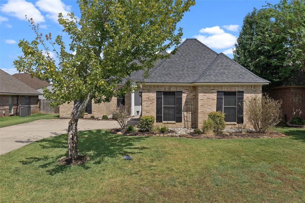 3911 Le Brooke Lane