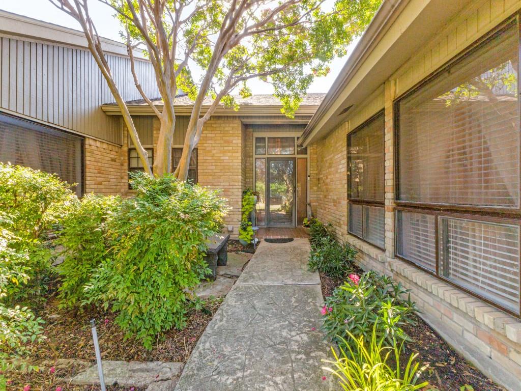 206 Camino Real W